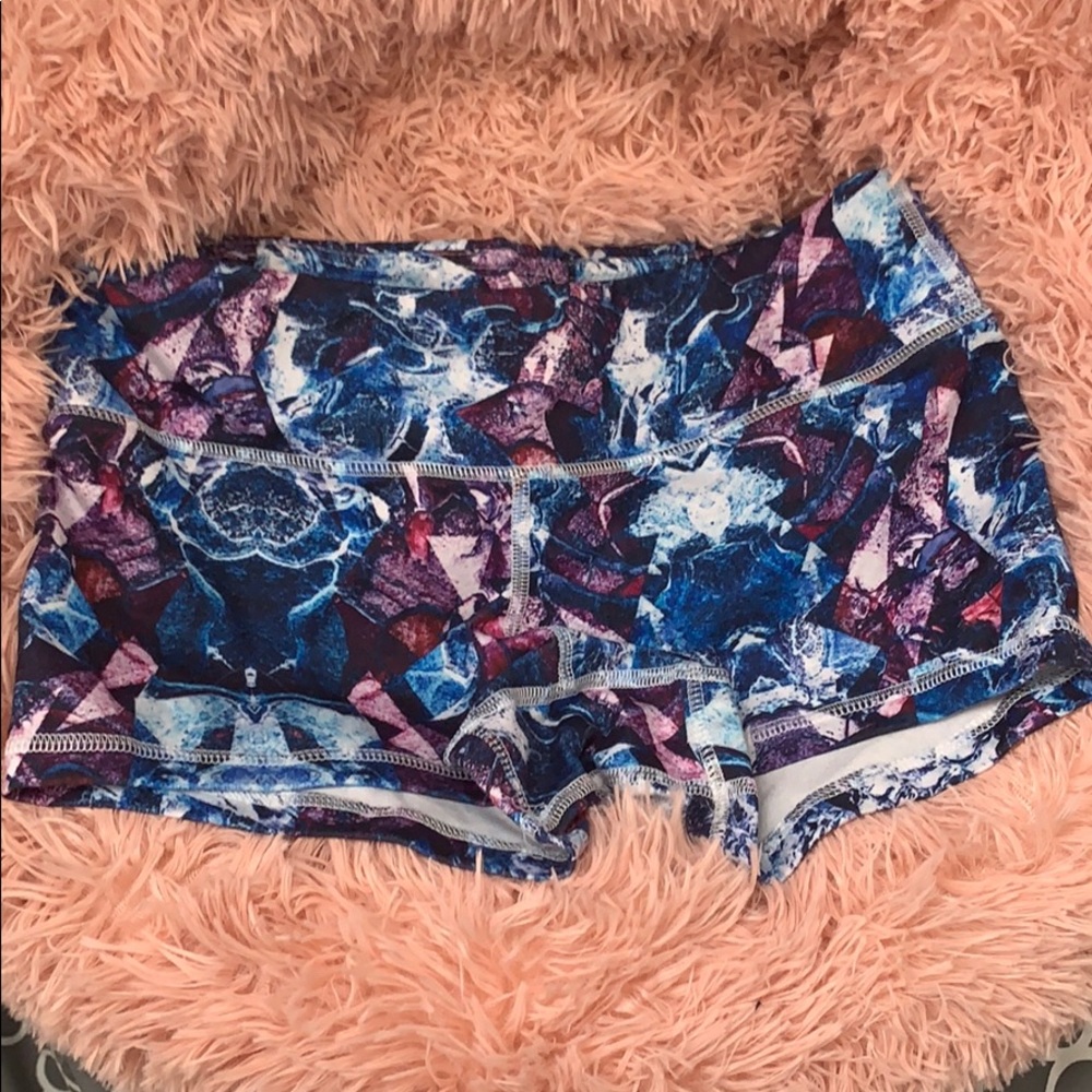 Size small Fleo shorts